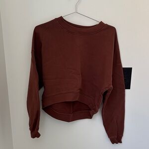 Mate the label
Cropped sweatshirt
Size medium